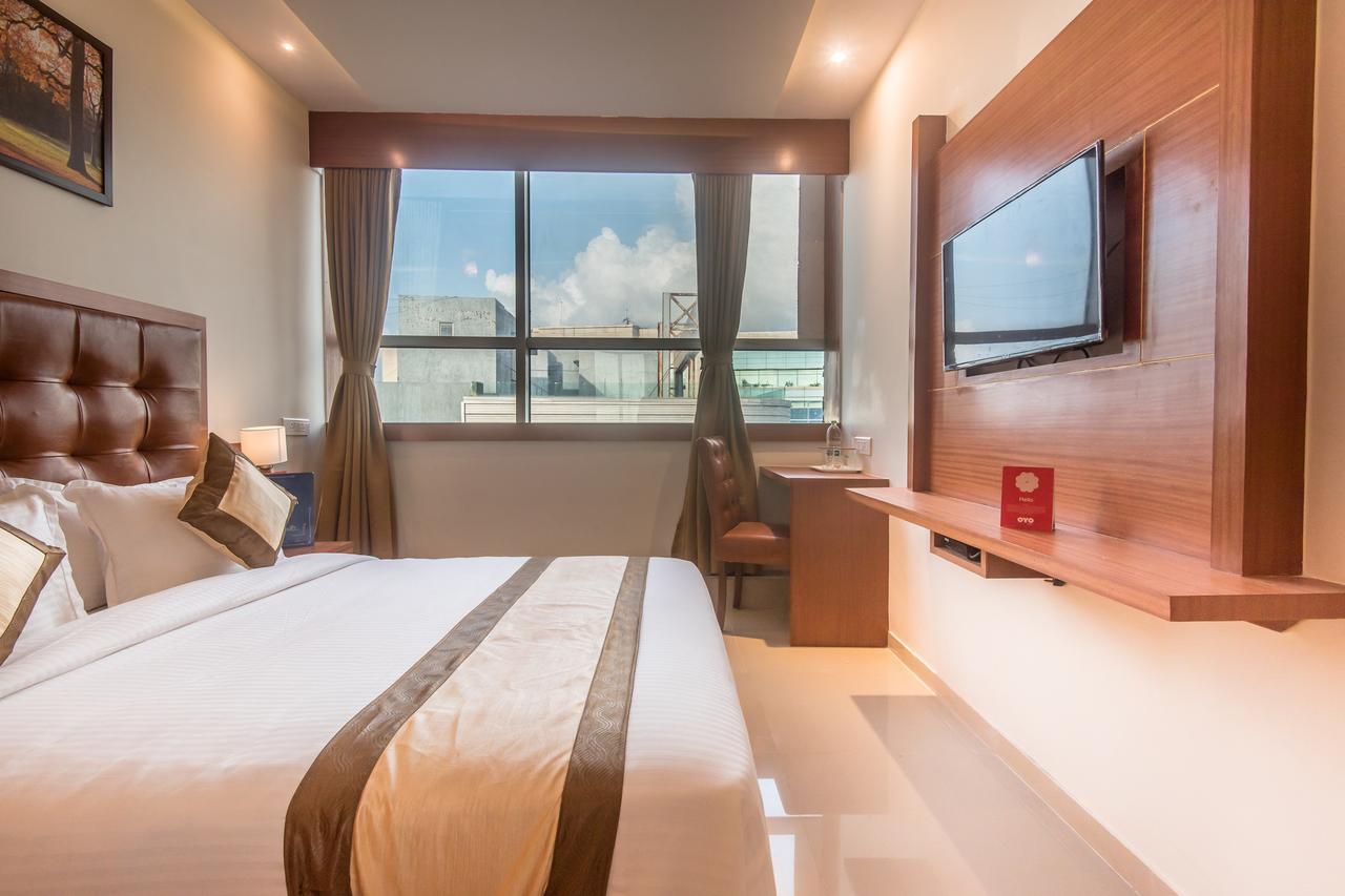 Oyo 9328 Empire Suite Navi Mumbai Exterior photo